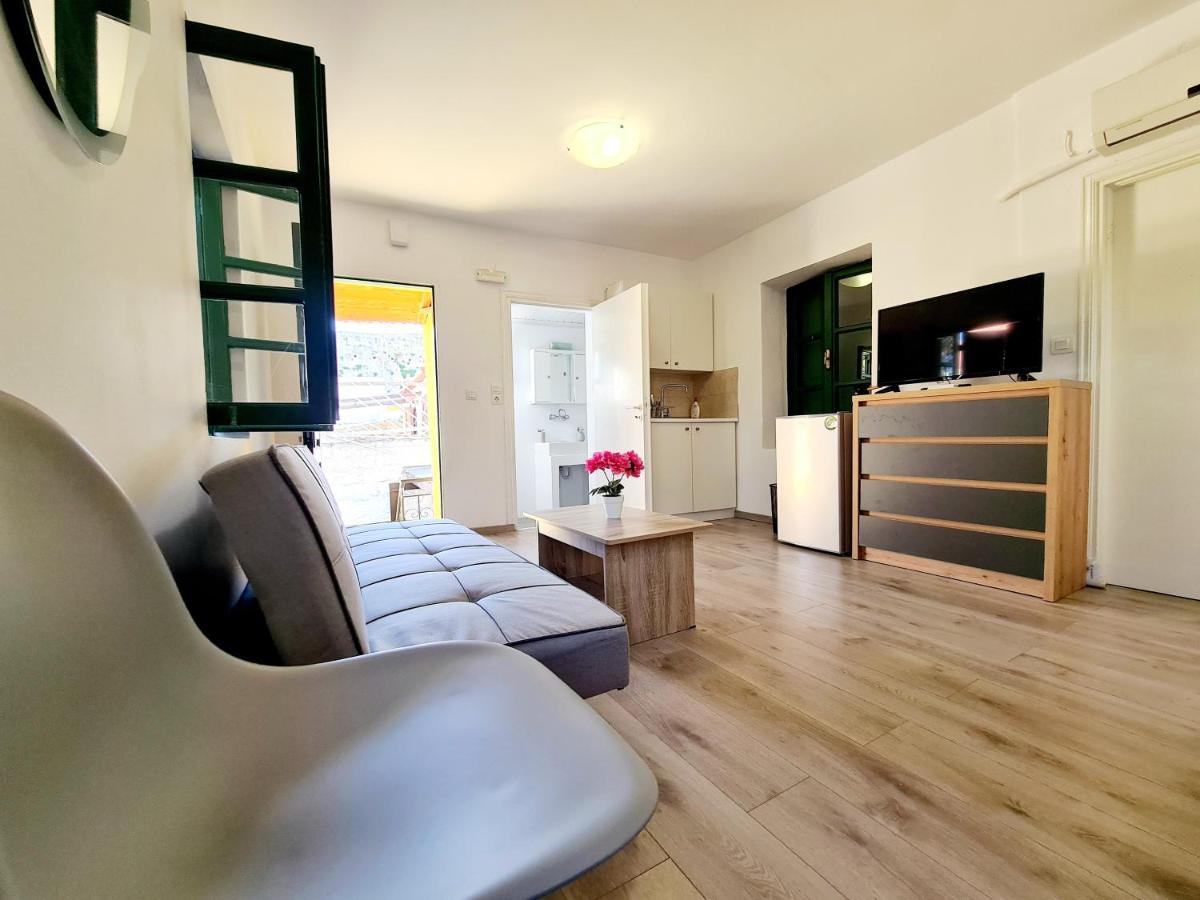 Piccolo Modern Suites Old Town Rhodes City Exterior photo