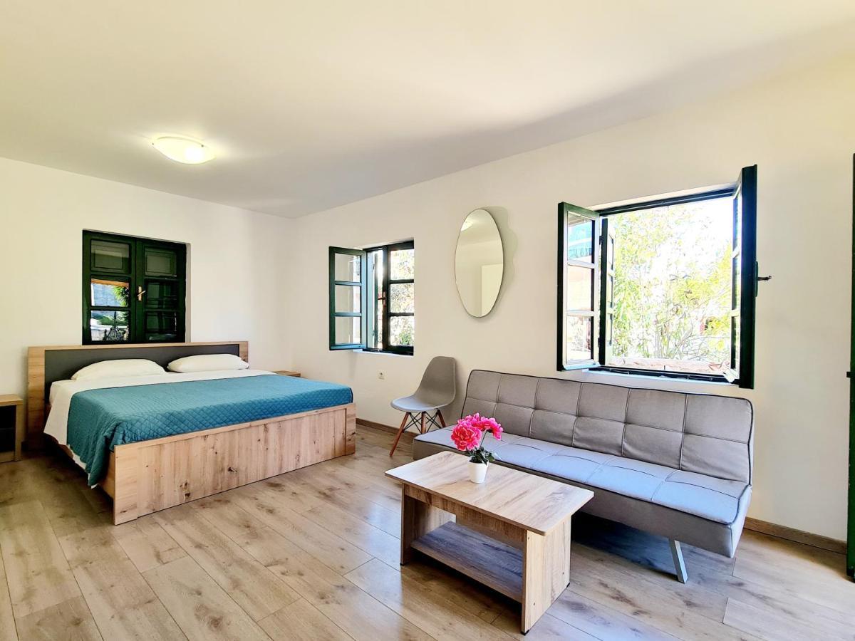 Piccolo Modern Suites Old Town Rhodes City Exterior photo
